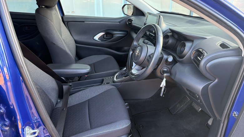 Toyota Yaris 1.5 Hybrid Design 5dr CVT Hybrid Hatchback